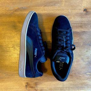 Men’s 10 Black Suede Puma Sneakers